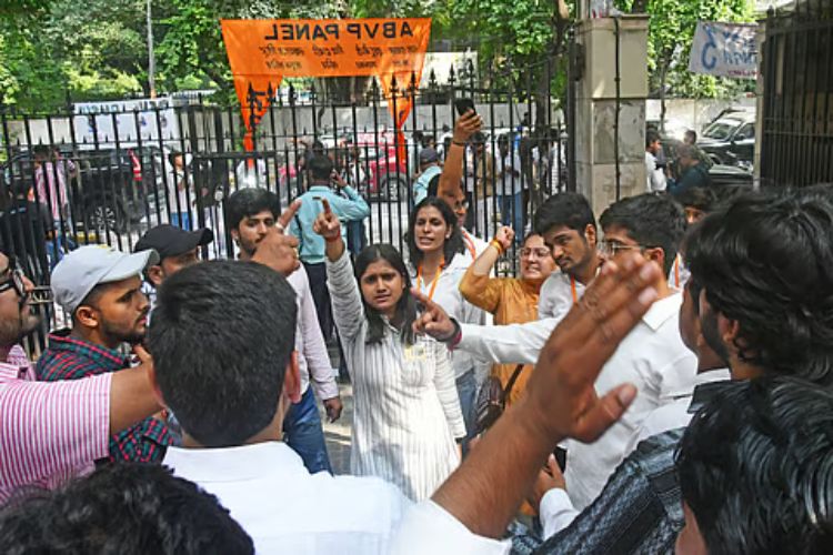 DUSU elections: Amid tight security, Delhi University campuses witness election atmosphere