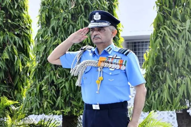 Air Marshal Tarun Choudhary pays courtesy call on the Governor of Bihar