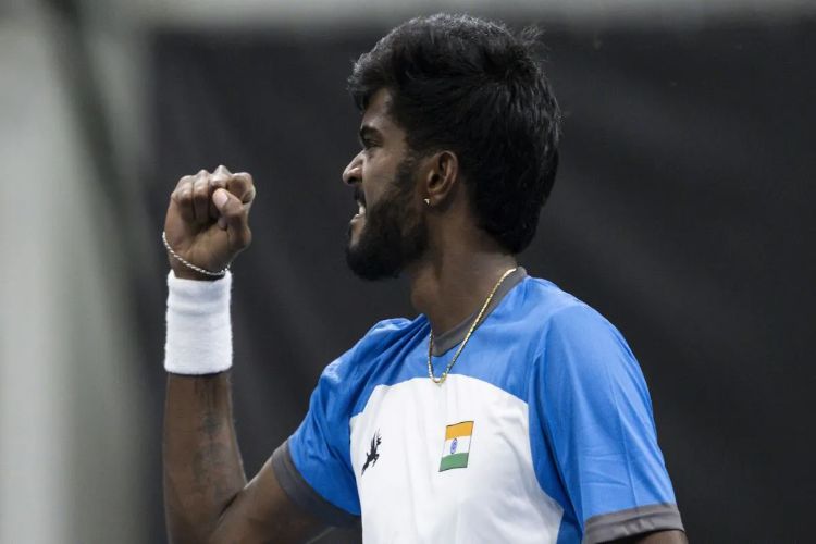 Dakshineswar loses after a good start, Korea gains lead over India