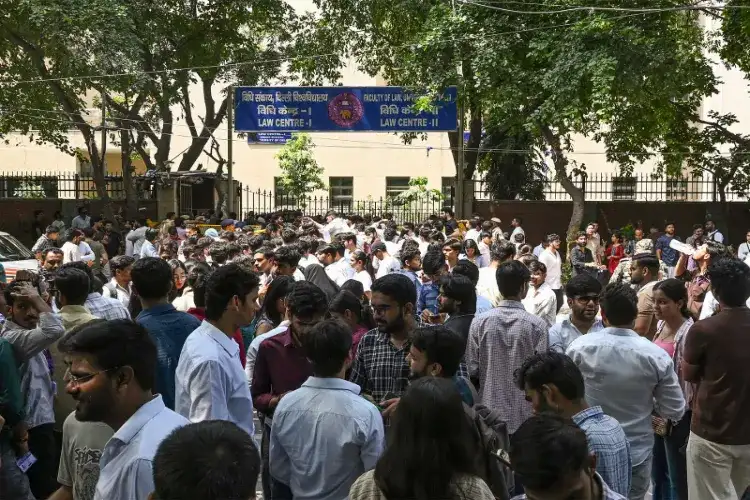 DUSU polls: ABVP’s Yash Dabas leads president race, Independent Deepanshu Shokeen ahead in Vice-President race