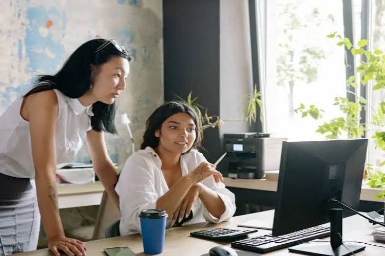 Women's share of job applications rises, employers' reach lags: Report