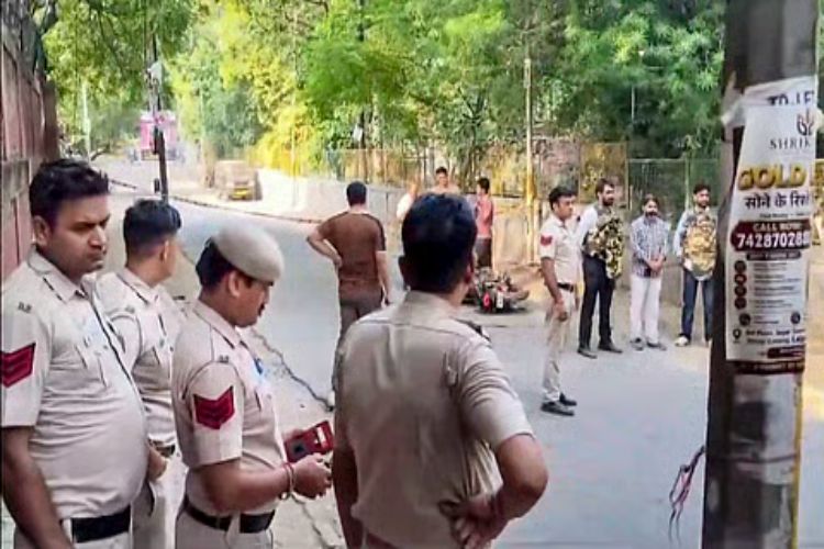 Accused of raping 17-year-old girl near Kalkaji temple in Delhi arrested after encounter