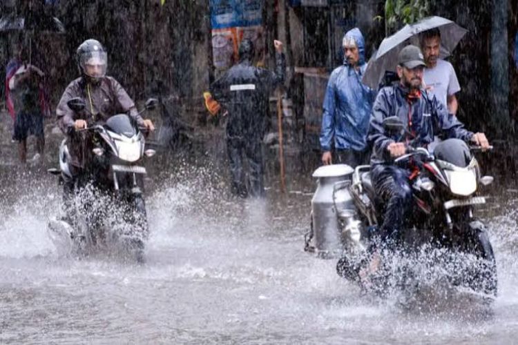 With the departure of the season in Rajasthan, the temperature rose again.