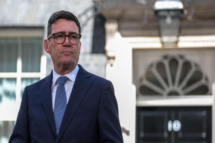 British Prime Minister said that warnings about AI should be taken seriously.