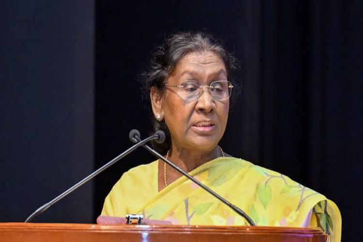 President Murmu urged students to put the interests of the nation and society above all else.