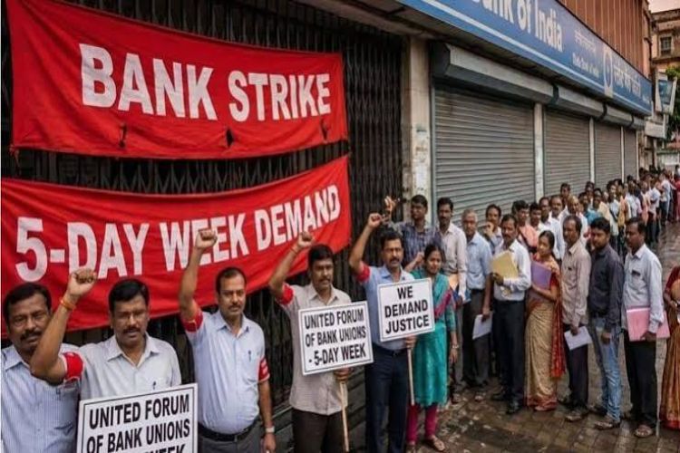 Bank unions stick to their demands, continue strike from September 28-30, banks will remain open on Sunday