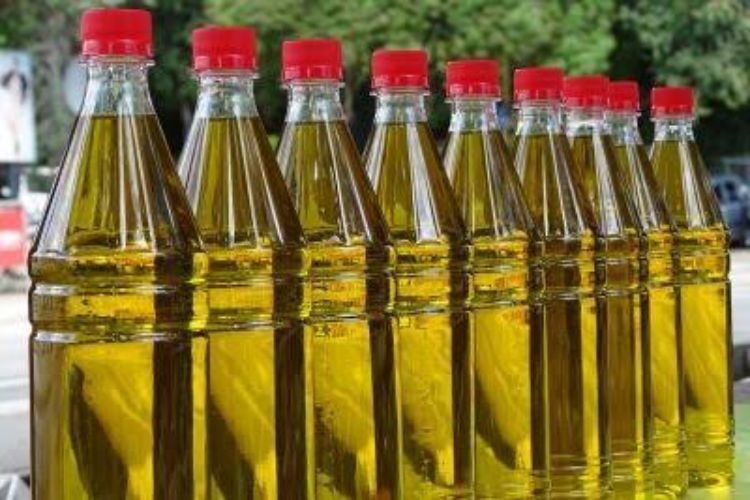 Import duty cut may bring down retail prices of edible oil: IVPA