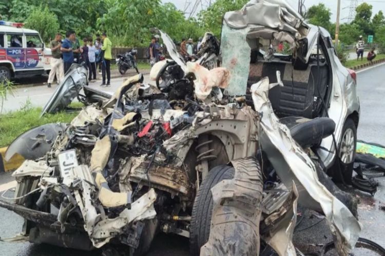 Jharkhand minister's daughter and four others died in a road accident; Governor and Chief Minister expressed grief