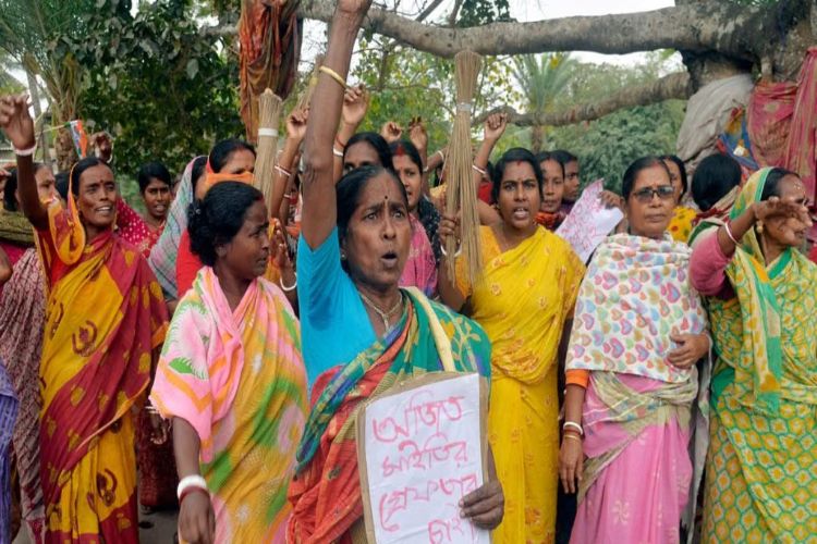 Women from SC community protest against 'objectionable' comments of former minister Dhoble