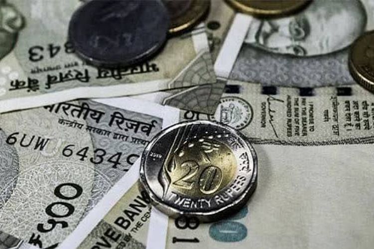Rupee rises 14 paise to 95.85 against US dollar in early trade