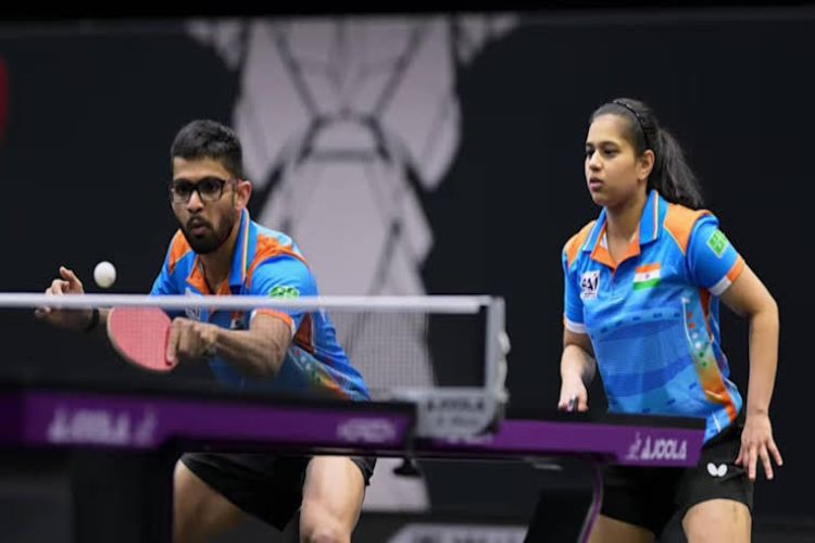 Diya and Manush secured a medal by reaching the semi-finals of mixed doubles table tennis.
