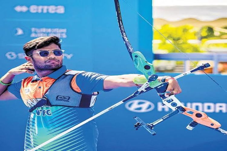 Dheeraj tops recurve qualification with Asian Games record, India finish second in team event