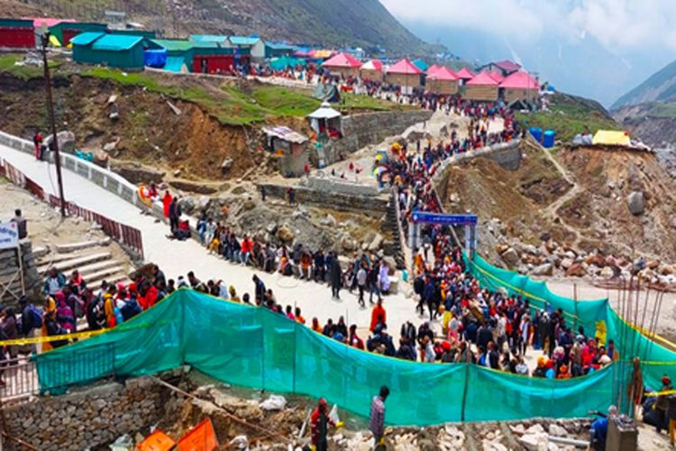 Chardham Yatra postponed for two days due to bad weather in Uttarakhand