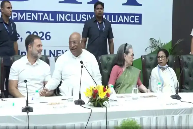 Rahul Gandhi, Mallikarjun Kharge, Sonia Gandhi arrive for INDIA bloc meeting