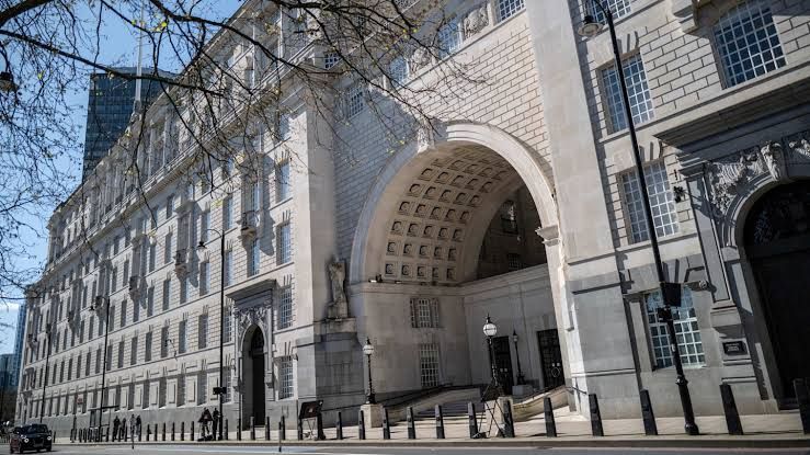UK tells academics to end collaboration with Chinese institute
