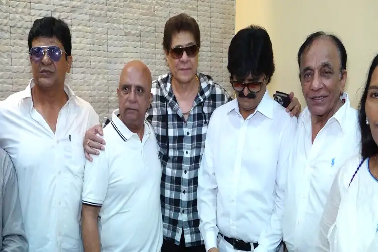 Poonam Dhillon, Rajpal Yadav, Rahul Roy attend prayer meet of veteran actor Mushtaq Khan