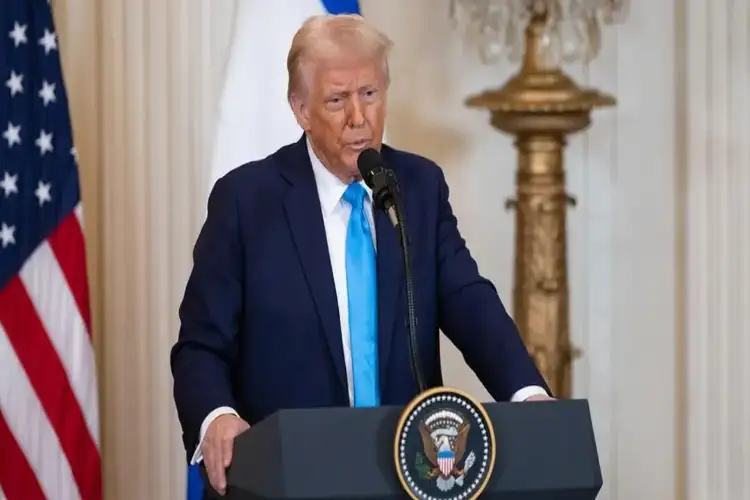 Trump predicts short-lived Iran conflict, says situation 