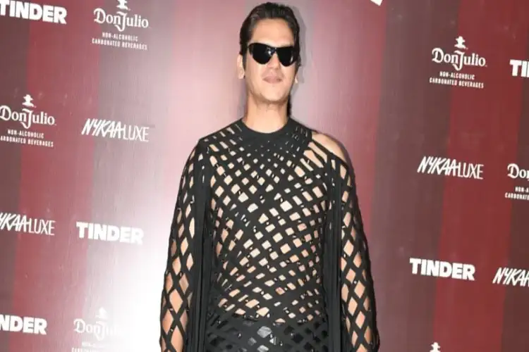 Vijay Varma’s unique all-black look goes viral, netizen compare him to “Crime Master Gogo”