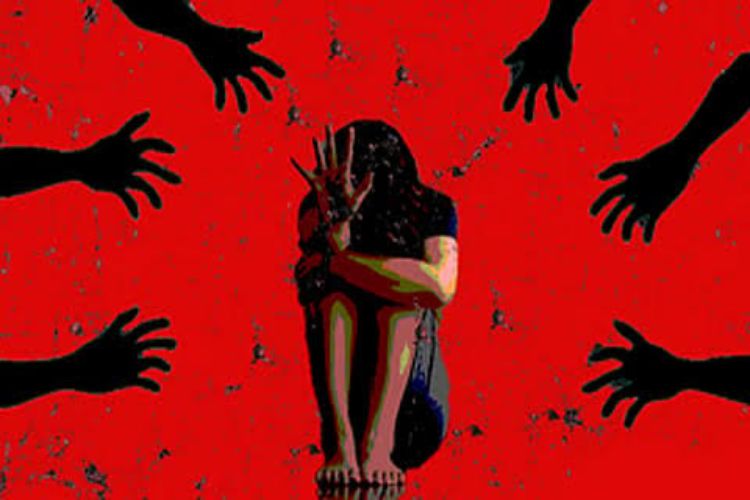 Thane railway official booked for sexually harassing female colleague