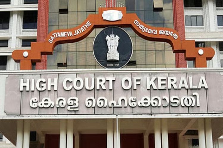 Kerala High Court orders registration of FIR against Vijayan in CMRL 'bribery' case
