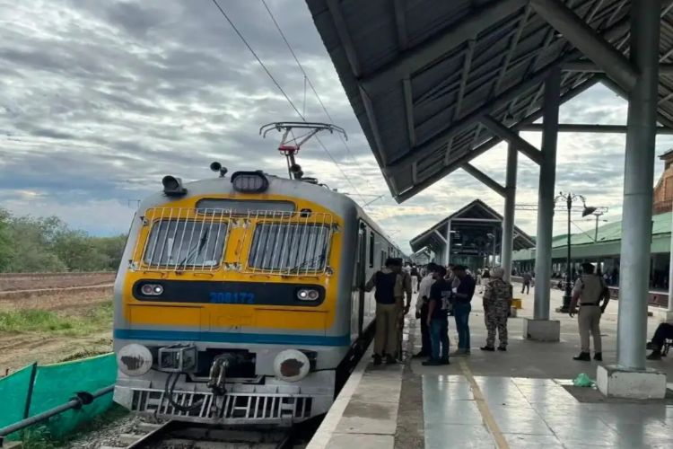 Co-op protest: Timings of two Rajdhani trains changed, Delhi-bound express train cancelled
