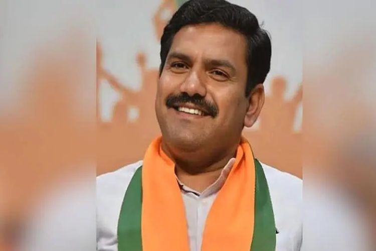 Karnataka CM releasing water to Telangana due to business interests: BJP