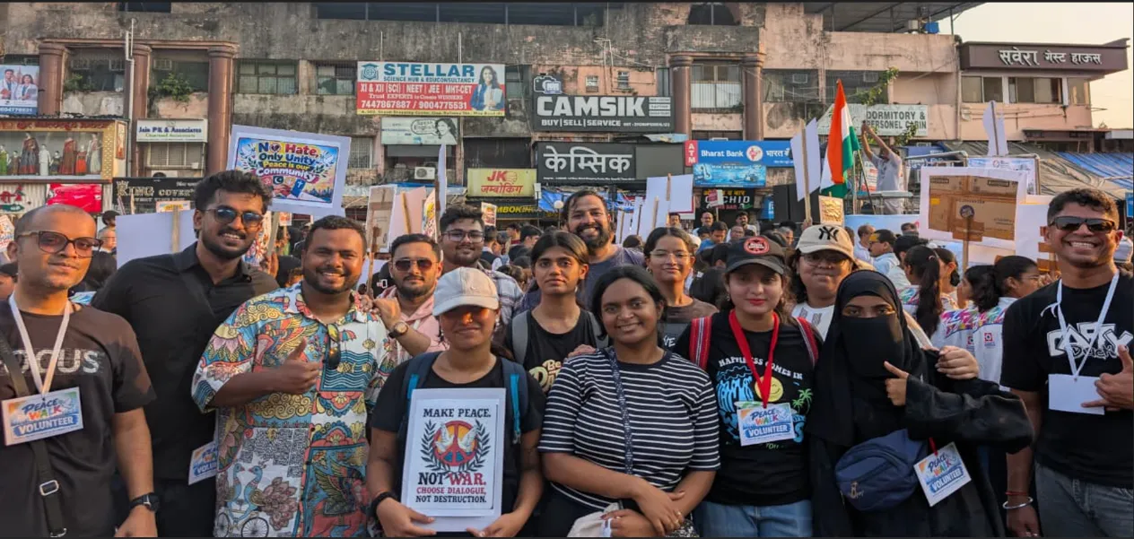 'Walk for Peace' in Mumbai: People of all faiths spread the message of brotherhood.