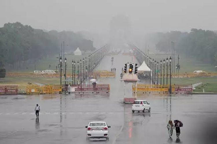 Delhi records wettest October day in four years, minimum temperature 18.7 degrees Celsius