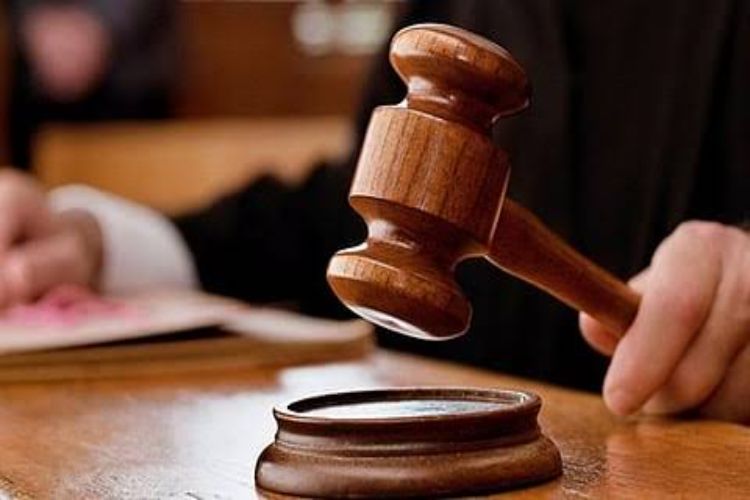 Pressuring someone to convert does not amount to insulting religious sentiments: Bombay High Court