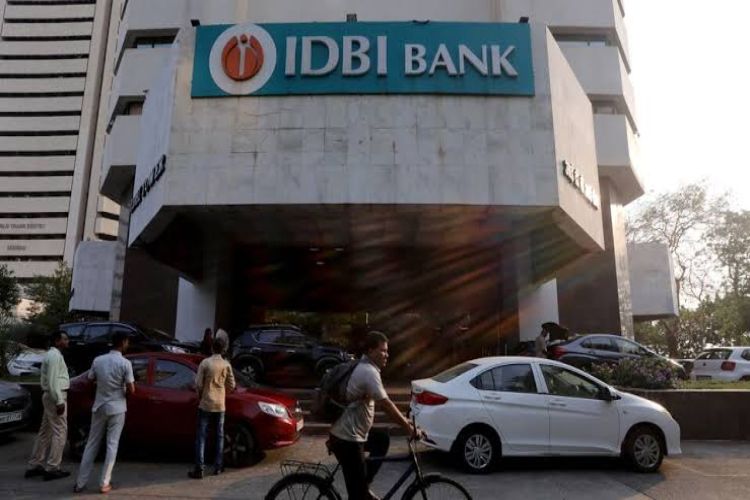 IDBI Bank shares fell 7.5 percent.