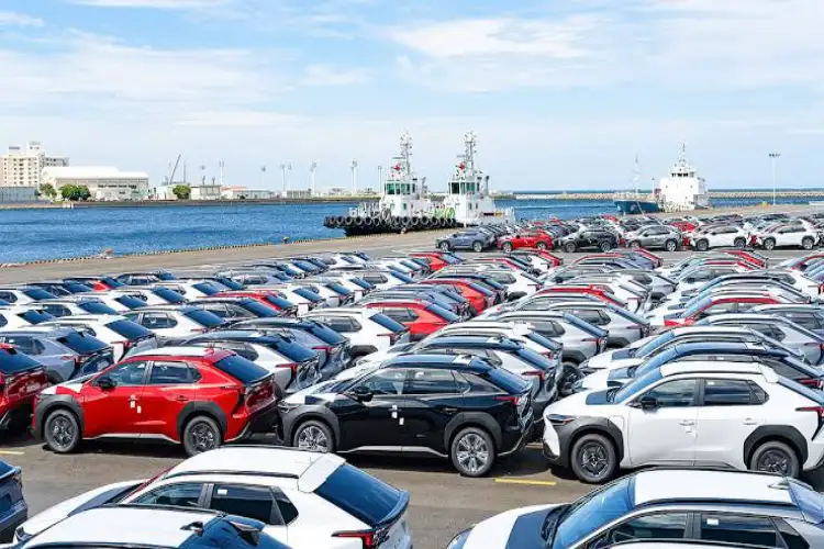 Auto sales rise 18.2 pc to 83.88 lakh units in Q2, all vehicle segments post record sales: SIAM