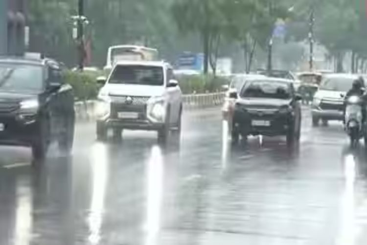 Rain in Delhi, Meteorological Department issues 'Orange Alert'