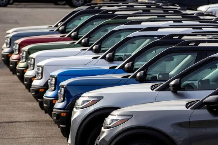 Passenger vehicle wholesale sales rise 21.8% to 4.55 lakh units in September: SIAM