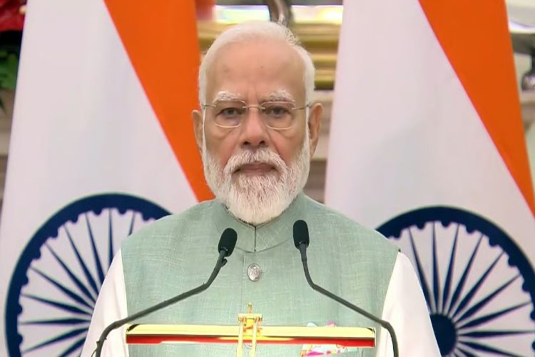 Special focus on providing quality education and opportunities to learn new technology to the youth of Ladakh: Modi