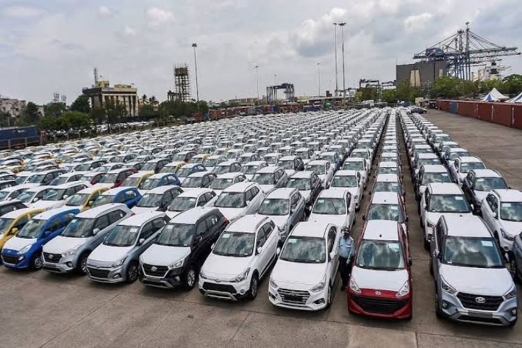 Passenger vehicle wholesale sales up 30.7% in Q2: SIAM