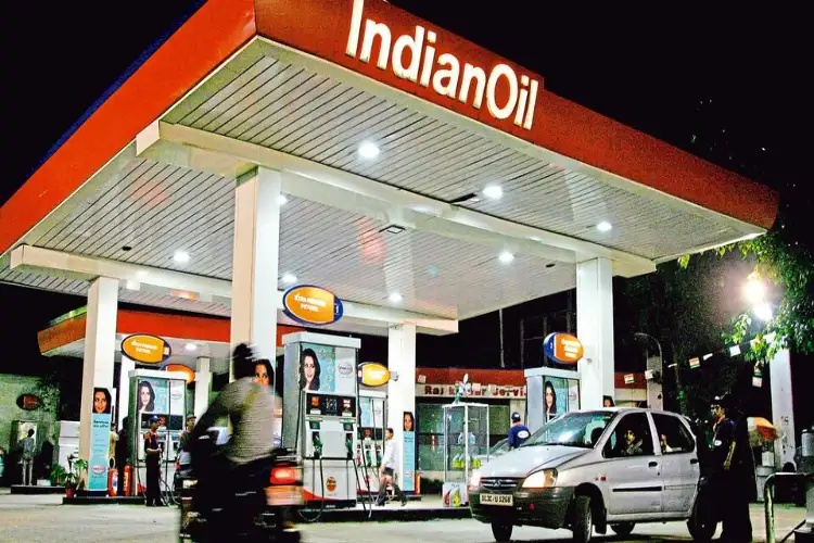 Oil marketing companies losing up to Rs 30 per litre on fuel sales amid high crude costs: Jefferies