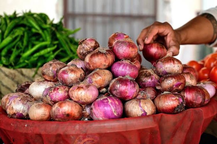 'Kanda Express' carrying 440 tonnes of onions will reach Tripura by October 18.