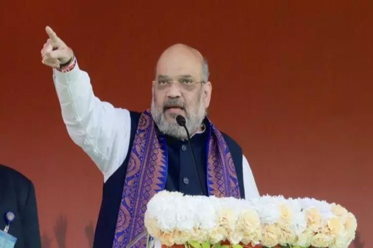 Amit Shah will reach Kolkata on Saturday evening and visit Durga Puja pandals.