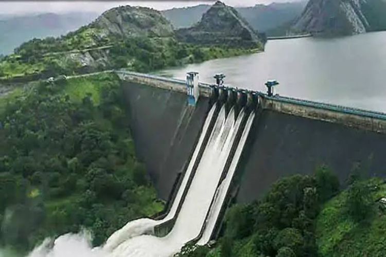 The court upheld the cancellation of the lease of a government reservoir in Tamil Nadu.