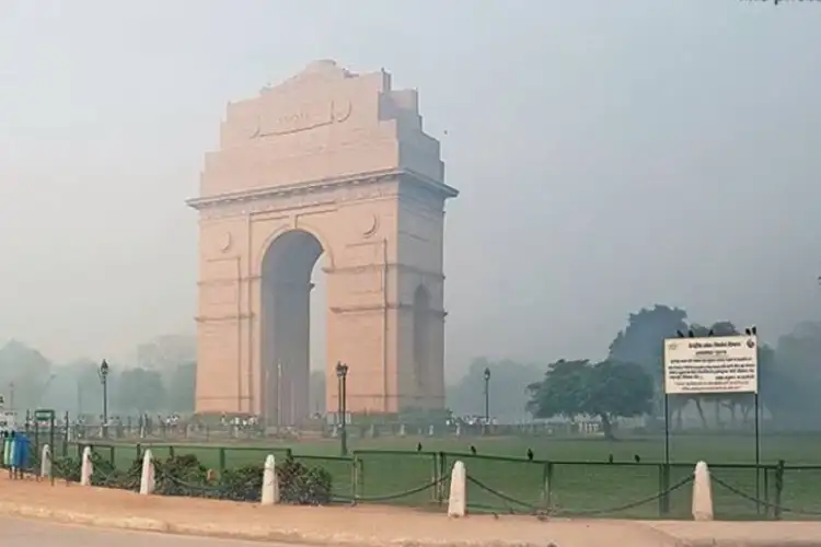 Delhi records first ‘poor’ air quality day of season after Dussehra celebrations