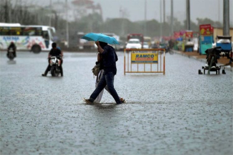 Heavy rains lash Chennai and northern districts of Tamil Nadu