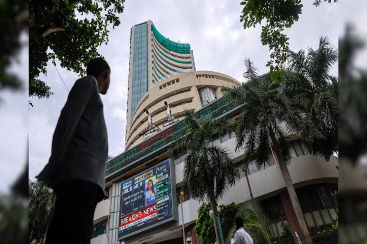 Sensex, Nifty rise up to 1% on support from global markets