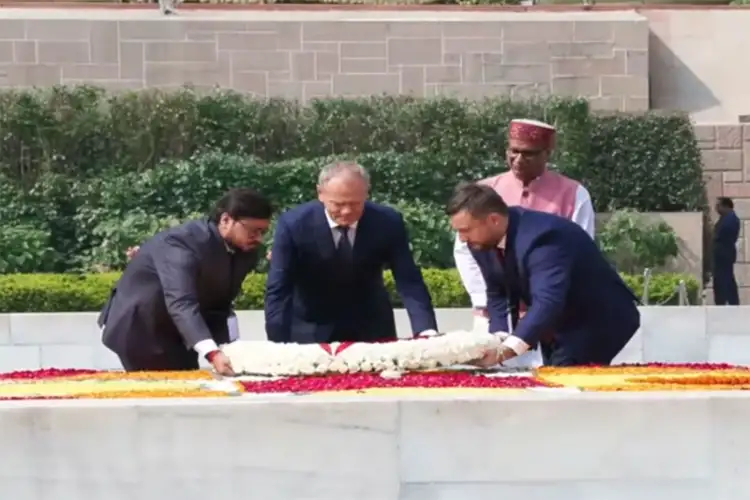 Polish PM Donald Tusk pays tribute to Mahatma Gandhi at Raj Ghat during India visit