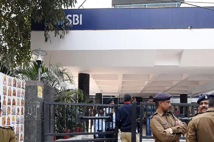 Center should conduct an independent investigation into the allegations of SBI customers' data being leaked on the dark web: Rahim