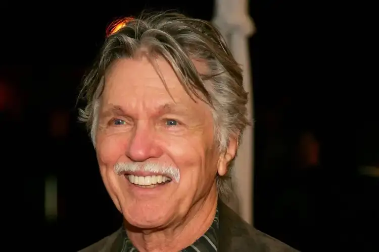 Emmy-winning 'Picket Fences', 'Alien' star Tom Skerritt passes away at 93