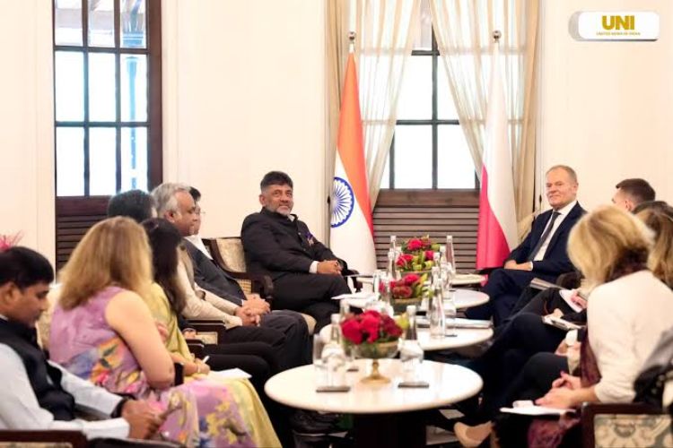 Karnataka Chief Minister Shivakumar meets Polish Prime Minister Donald Tusk