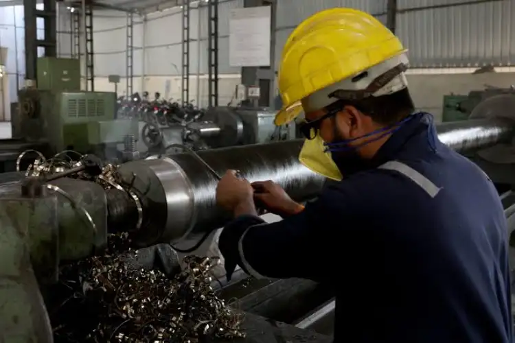 Private sector growth in India hits 4-month high in October, but hiring slows