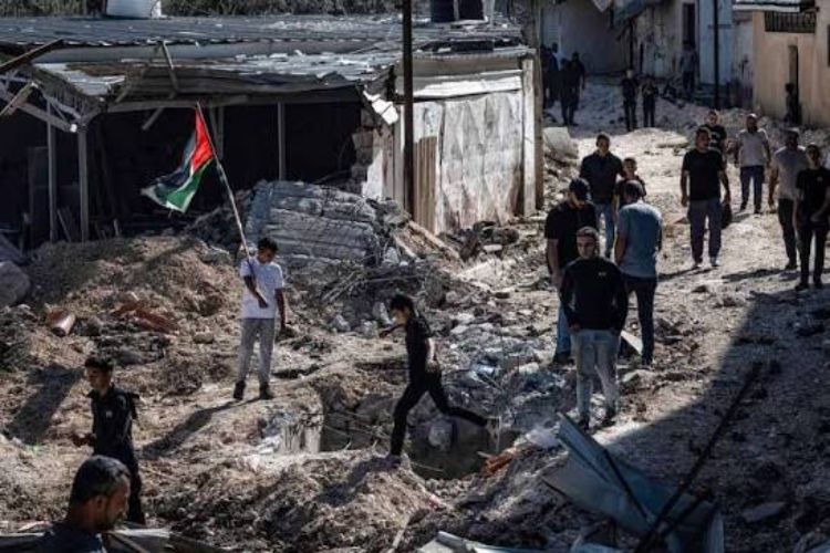 Israel orders West Bank blockade after Palestinian territory attack