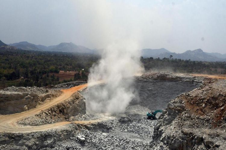 A low-intensity earthquake jolted parts of Karnataka's Chikkaballapur district.