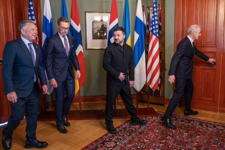 Ukraine and Russia hope for new peace talks, but obstacles remain to end the war